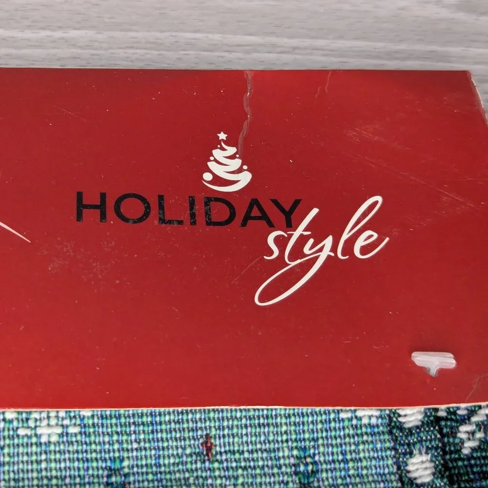 NWT Holiday Style Blue & White Snowman Tapestry Rectangle Table Runner 13